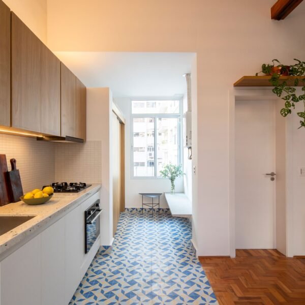 Iná Arquitetura - Apartamento Jardins 95 (Maira Acayaba)