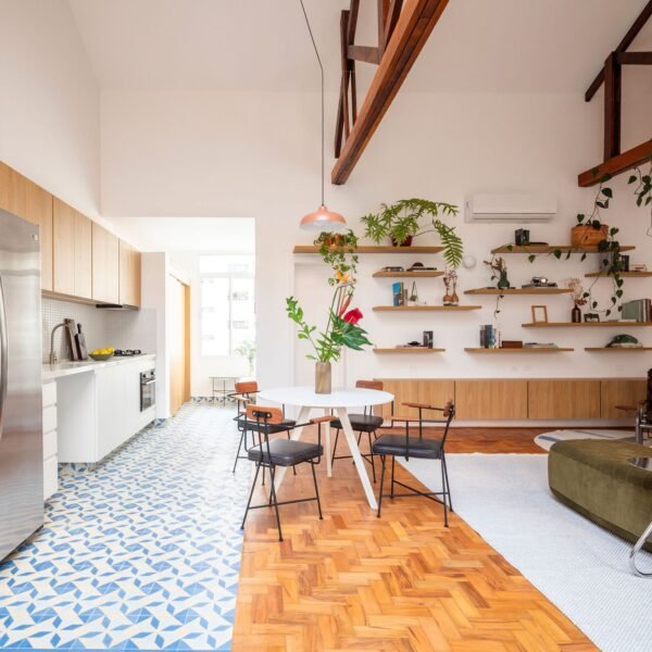 Iná Arquitetura - Apartamento Jardins 95 (Maira Acayaba)