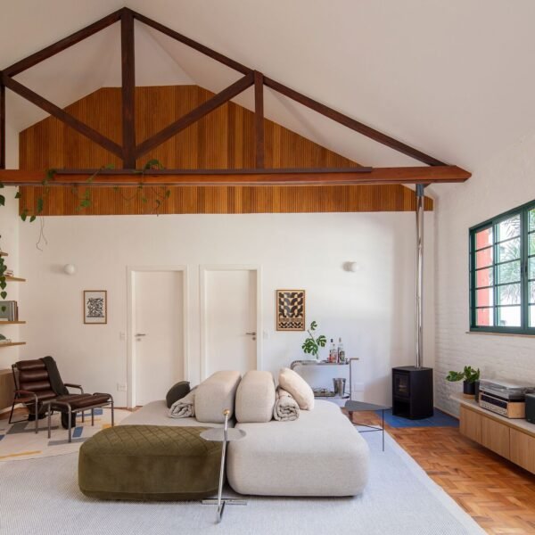 Iná Arquitetura - Apartamento Jardins 95 (Maira Acayaba)