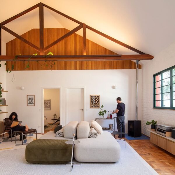 Iná Arquitetura - Apartamento Jardins 95 (Maira Acayaba)