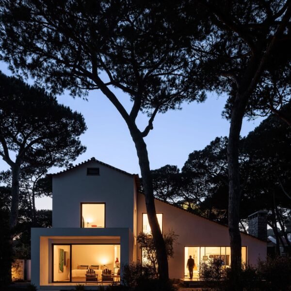 João Tiago Aguiar, Arquitectos - Casa Pinhal SS & RV (Francisco Nogueira)