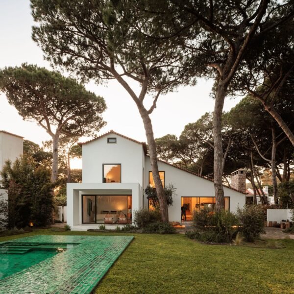 João Tiago Aguiar, Arquitectos - Casa Pinhal SS & RV (Francisco Nogueira)