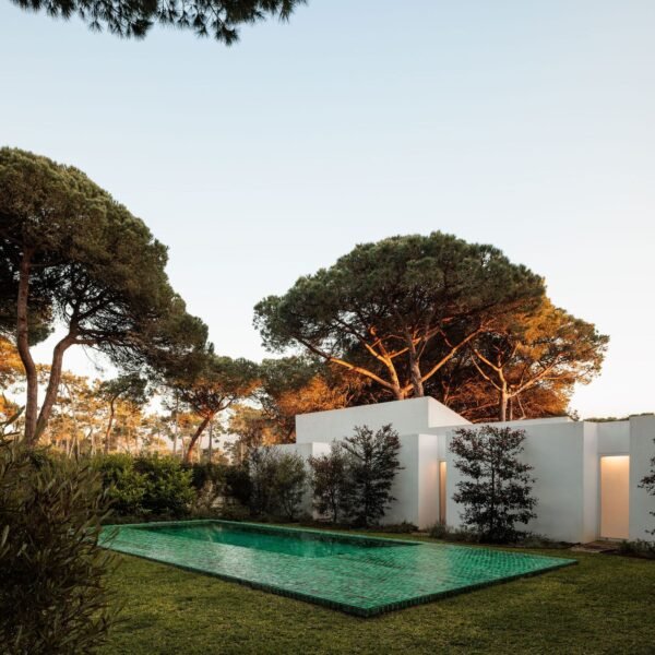 João Tiago Aguiar, Arquitectos - Casa Pinhal SS & RV (Francisco Nogueira)