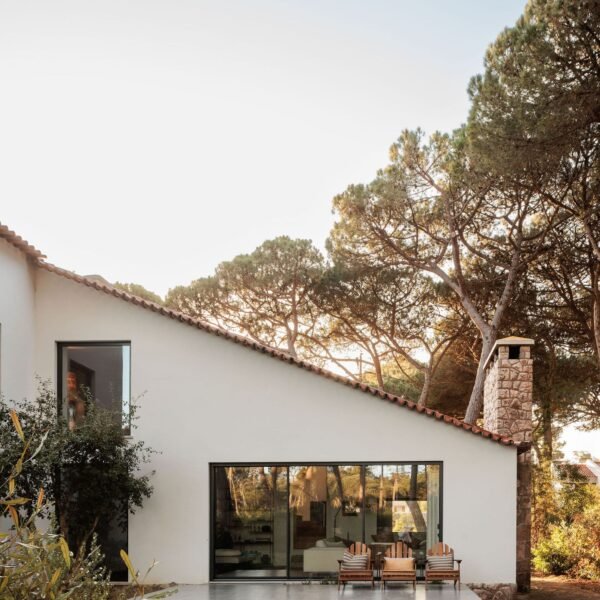 João Tiago Aguiar, Arquitectos - Casa Pinhal SS & RV (Francisco Nogueira)