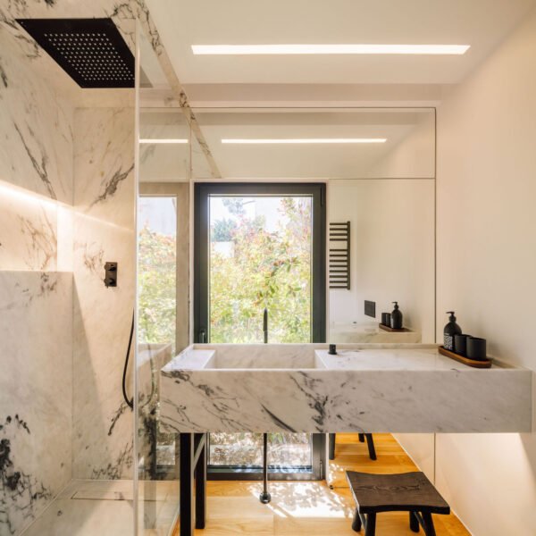 João Tiago Aguiar, Arquitectos - Casa Pinhal SS & RV (Francisco Nogueira)