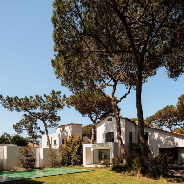 João Tiago Aguiar, Arquitectos - Casa Pinhal SS & RV (Francisco Nogueira)