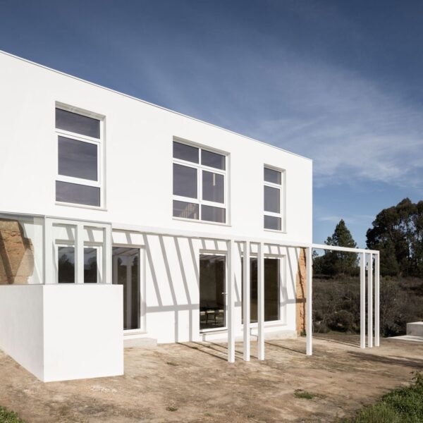 dbA. arquitectura - Casa Orca (Sérgio Garcês Marques)