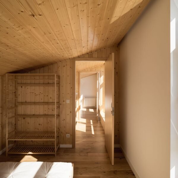 dbA. arquitectura - Casa Orca (Sérgio Garcês Marques)