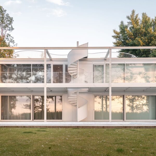 építész stúdió - Casa de vacaciones doble a orillas del lago Balaton (Norbert Juhász)