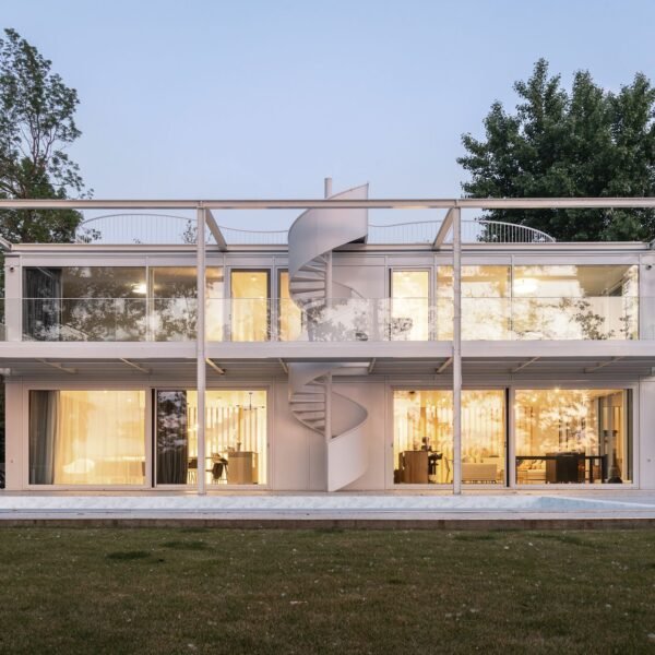 építész stúdió - Casa de vacaciones doble a orillas del lago Balaton (Norbert Juhász)