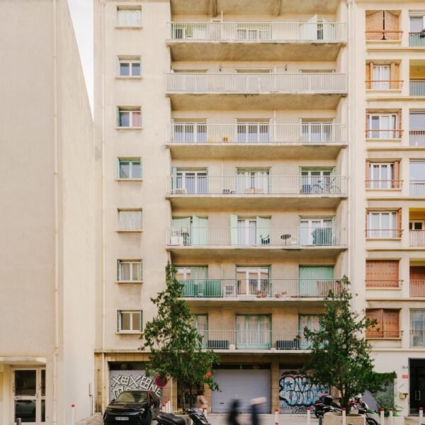 Olivia Fauvelle Architecture - Reforma de apartamento (Maxime Verret)