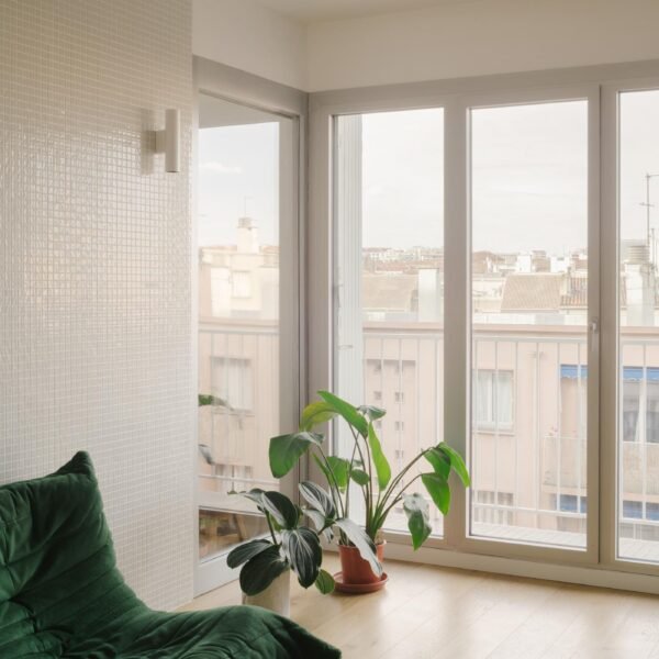 Olivia Fauvelle Architecture - Reforma de apartamento (Maxime Verret)