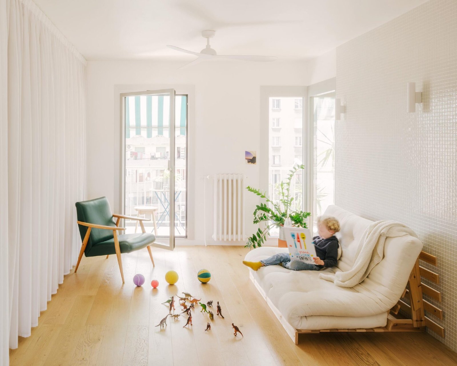 Olivia Fauvelle Architecture - Reforma de apartamento (Maxime Verret)