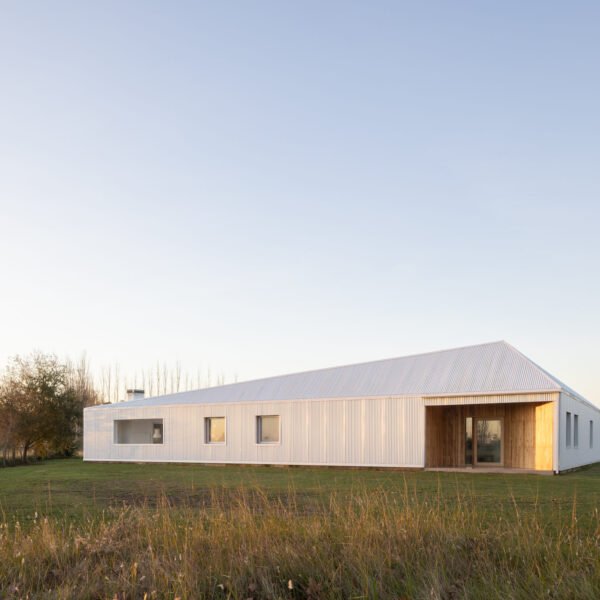 Meneghetti Arquitectos - Casa Monte (Fernando Schapochnik)