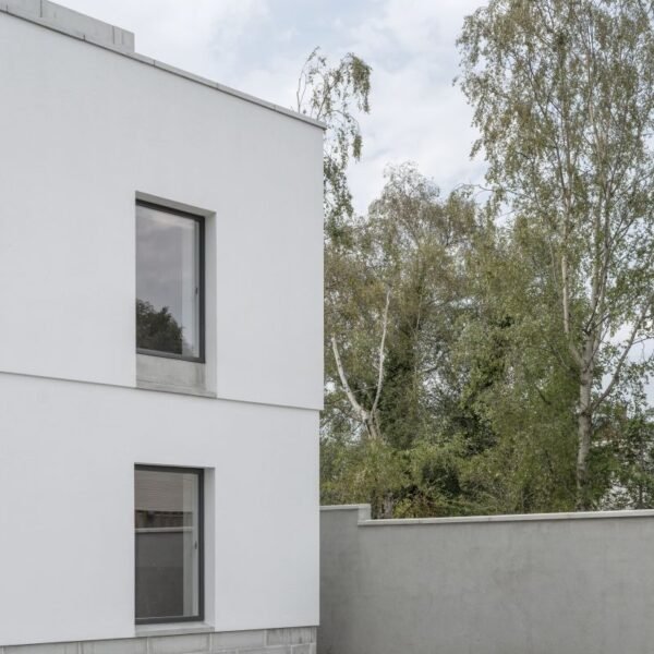Ryan W. Kennihan - Casa Middle (Johan Dehlin)
