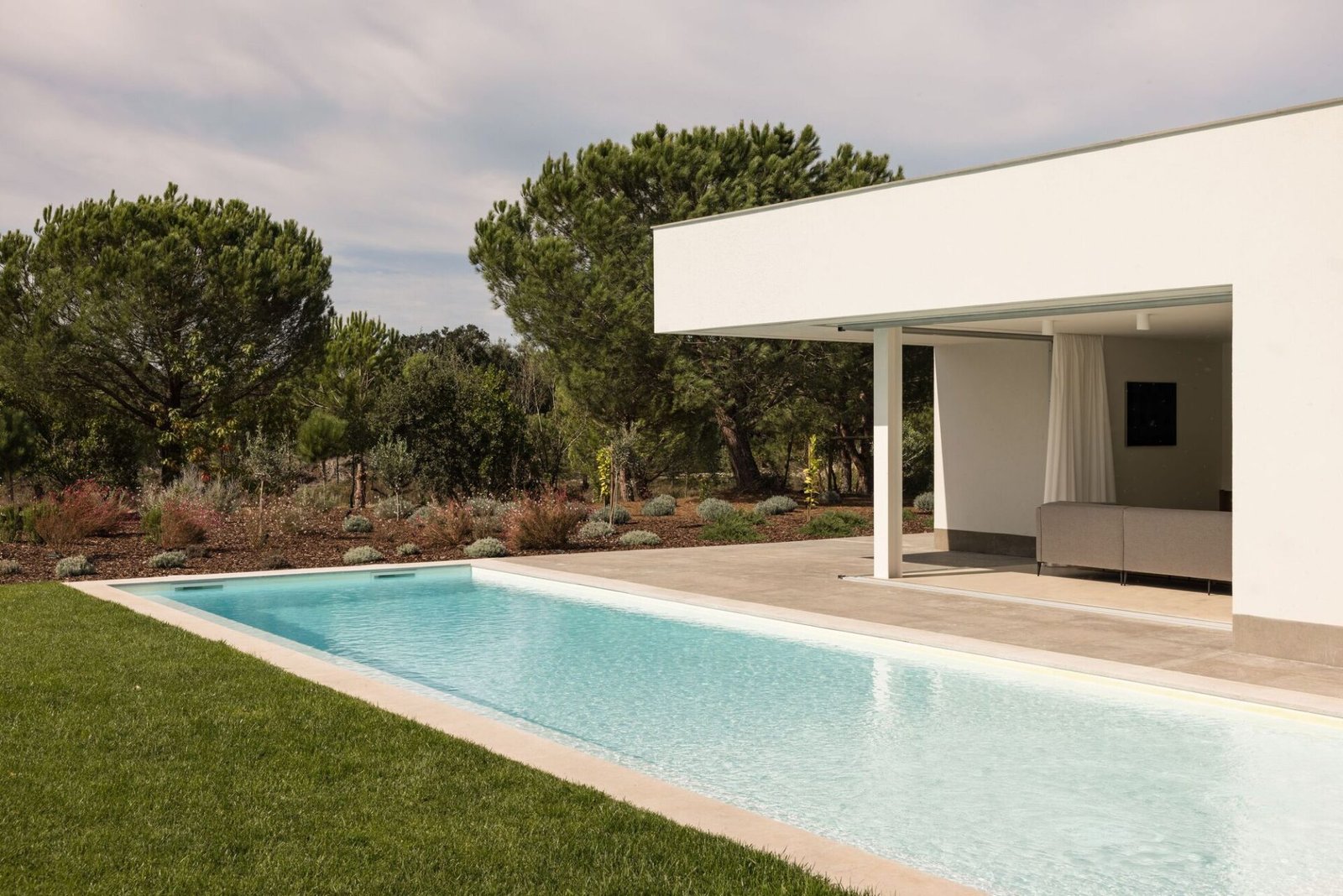 Desvão Atelier - Casa HD (Lourenço Teixeira de Abreu)