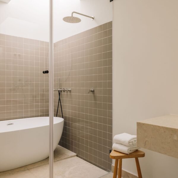 Desvão Atelier - Casa HD (Lourenço Teixeira de Abreu)