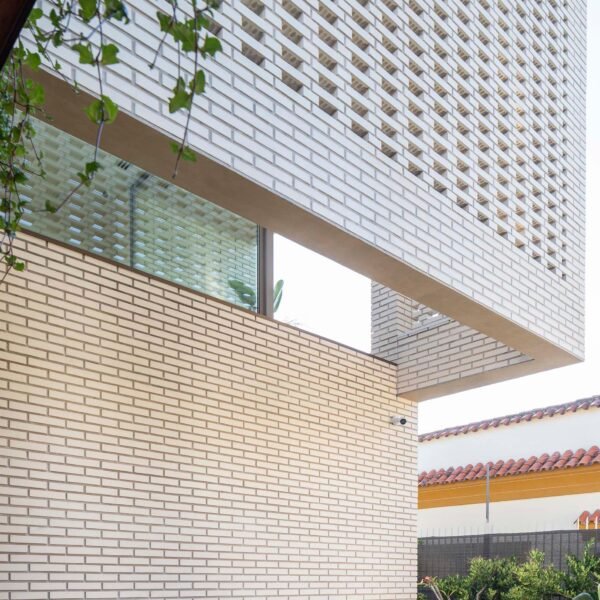 Casa Magnolia - Estudio PK (Alejandro Peral)