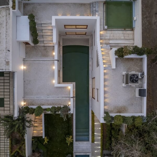 Maziar and Colleagues - Casa Boutique de Saaed (Parham Taghioff)