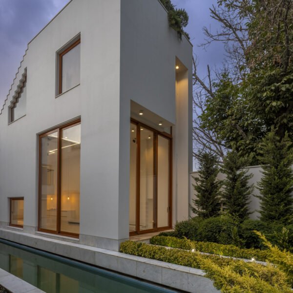 Maziar and Colleagues - Casa Boutique de Saaed (Parham Taghioff)