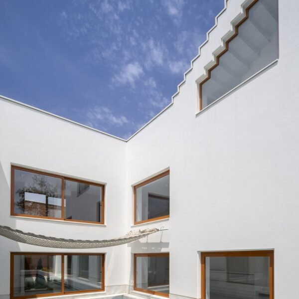 Maziar and Colleagues - Casa Boutique de Saaed (Parham Taghioff)