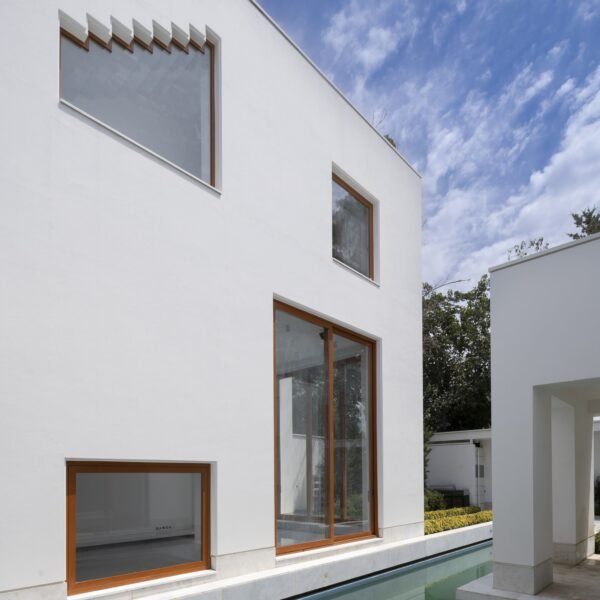 Maziar and Colleagues - Casa Boutique de Saaed (Parham Taghioff)