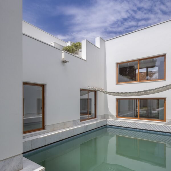 Maziar and Colleagues - Casa Boutique de Saaed (Parham Taghioff)