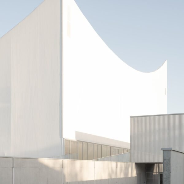 Onze04 arquitectes - Complejo deportivo y cultural Joséphine Baker - Marie-José Perec (Juan Cardona)