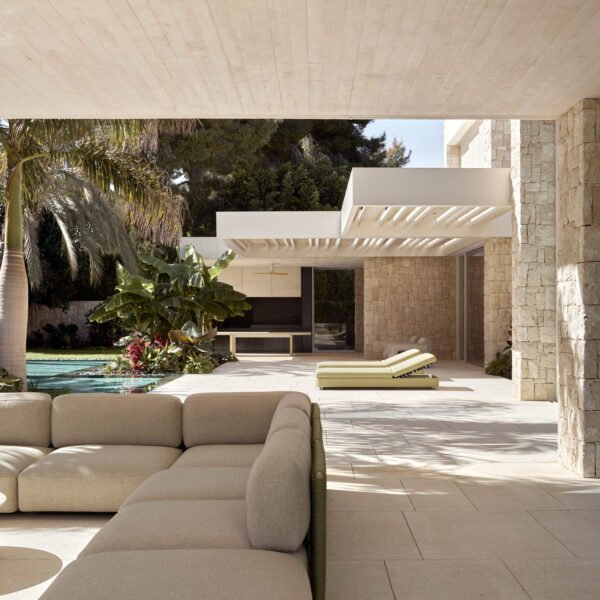 Ramón Esteve Estudio - Casa Jacaranda (Mariela Apollonio)