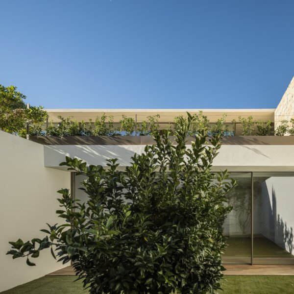 Gallardo Llopis Arquitectos - Casa en Monte Alcedo (Germán Cabo)