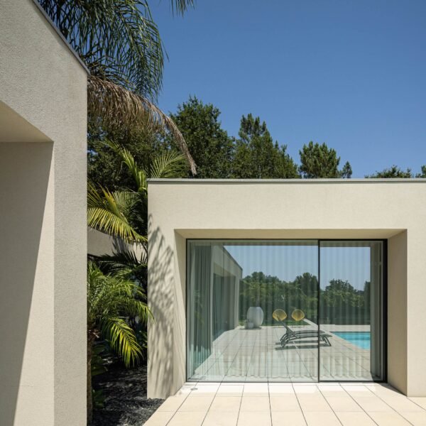 Inception Architects Studio - Casa HC (Ivo Tavares Studio)