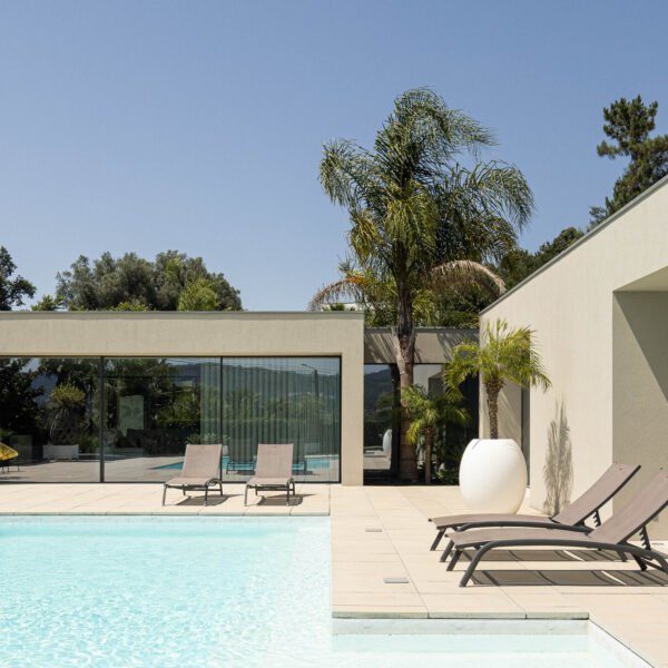 Inception Architects Studio - Casa HC (Ivo Tavares Studio)