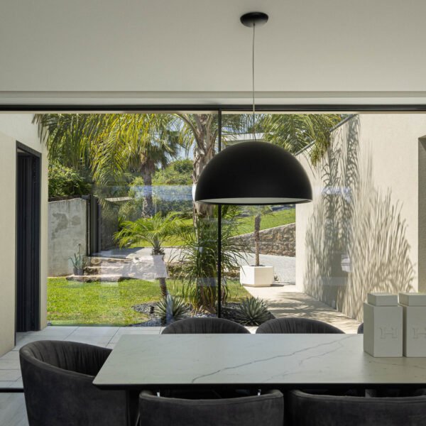 Inception Architects Studio - Casa HC (Ivo Tavares Studio)