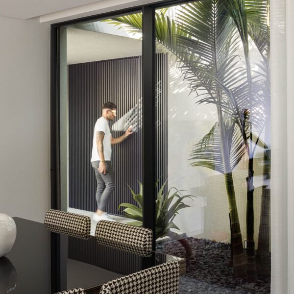 Inception Architects Studio - Casa HC (Ivo Tavares Studio)