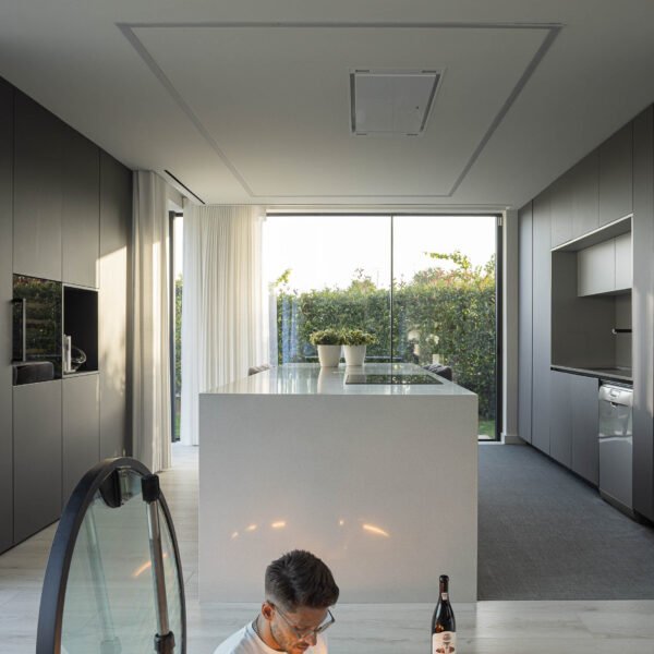 Inception Architects Studio - Casa HC (Ivo Tavares Studio)