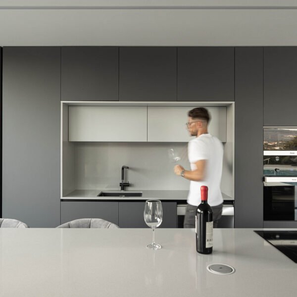 Inception Architects Studio - Casa HC (Ivo Tavares Studio)