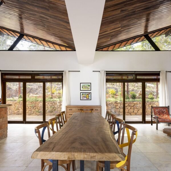 Lins Arquitetos Associados - Casa Arajara (Joana França)