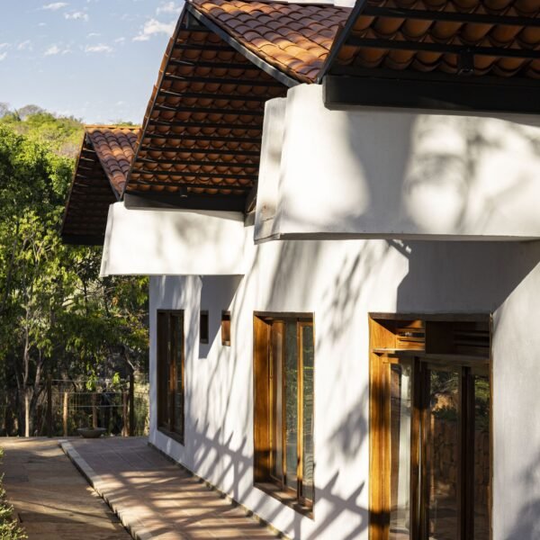 Lins Arquitetos Associados - Casa Arajara (Joana França)