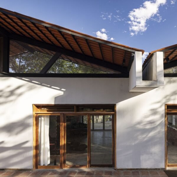Lins Arquitetos Associados - Casa Arajara (Joana França)