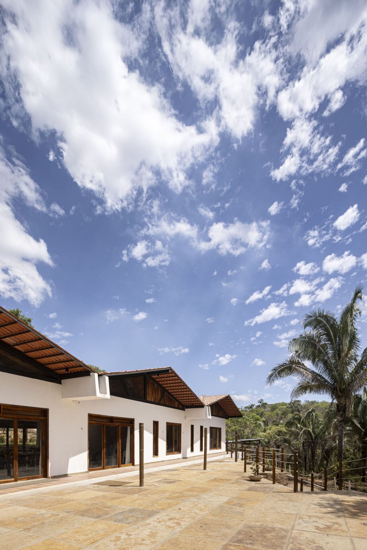 Lins Arquitetos Associados - Casa Arajara (Joana França)