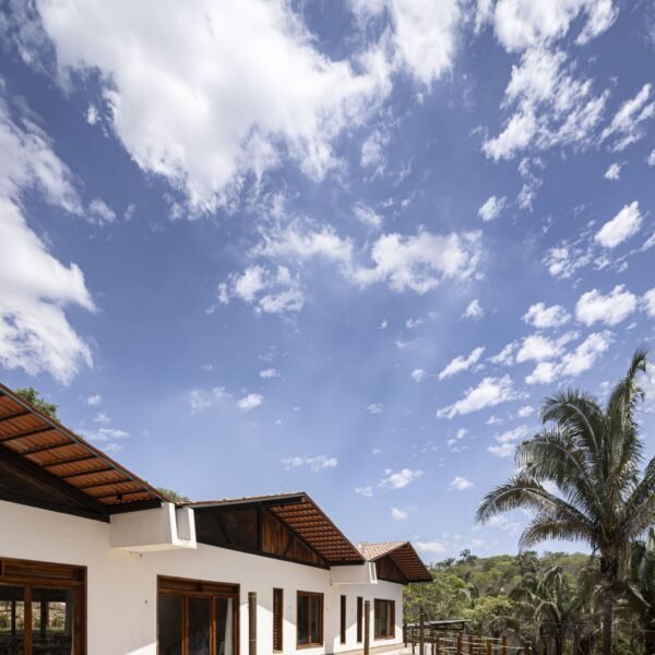 Lins Arquitetos Associados - Casa Arajara (Joana França)
