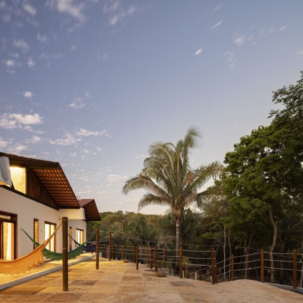 Lins Arquitetos Associados - Casa Arajara (Joana França)
