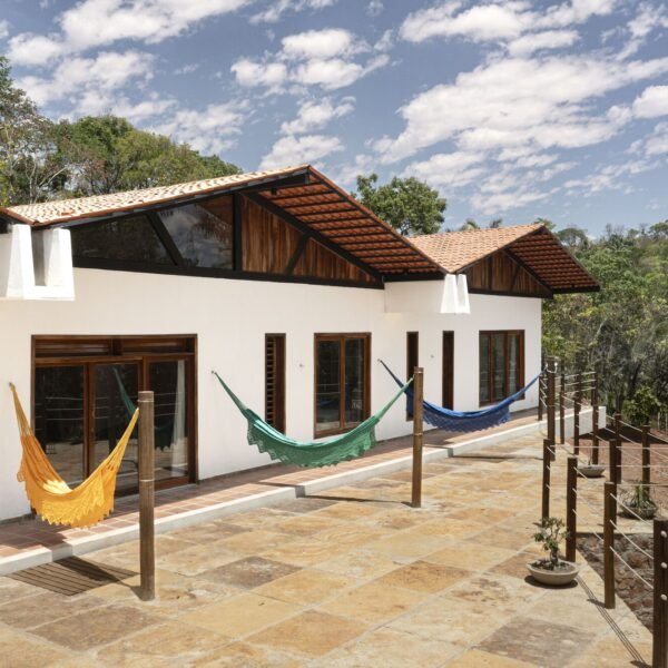 Lins Arquitetos Associados - Casa Arajara (Joana França)