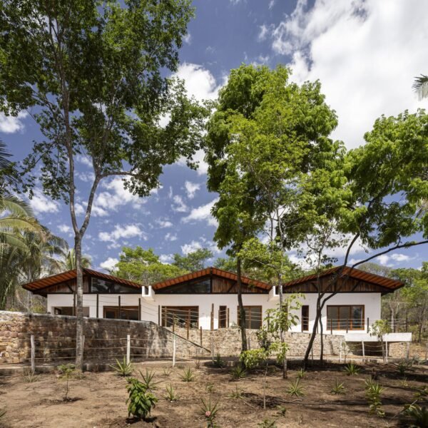 Lins Arquitetos Associados - Casa Arajara (Joana França)