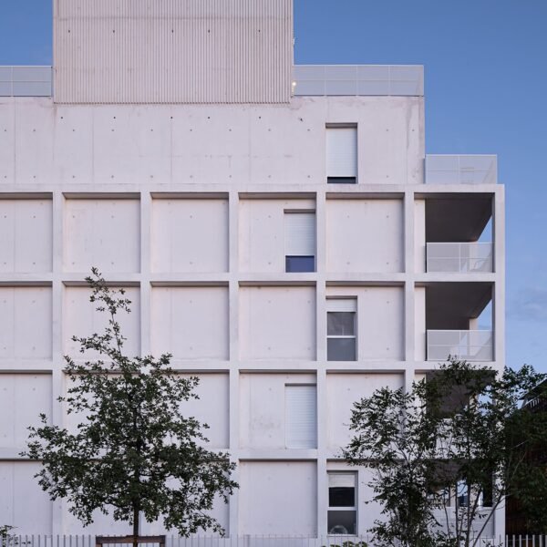 Rémy MARCIANO architecte - Edificio Mixto Mediterráneo Alpha XXL (Stéphane Aboudaram - we are content (s))