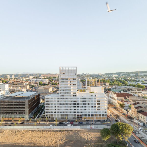 Rémy MARCIANO architecte - Edificio Mixto Mediterráneo Alpha XXL (Stéphane Aboudaram - we are content (s))
