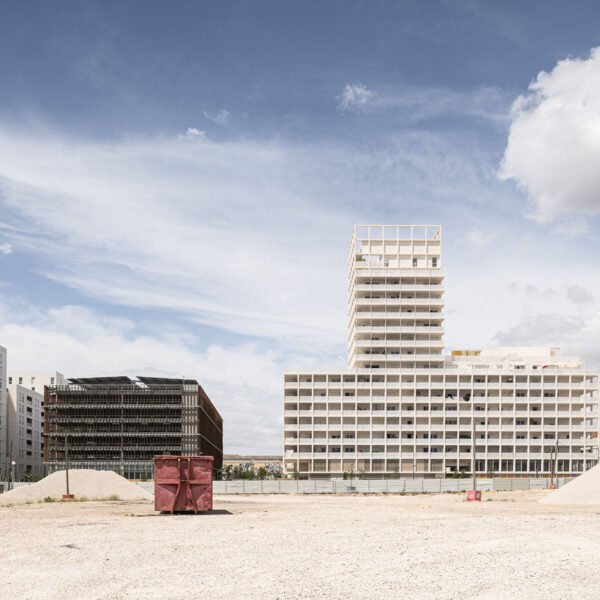 Rémy MARCIANO architecte - Edificio Mixto Mediterráneo Alpha XXL (Stéphane Aboudaram - we are content (s))