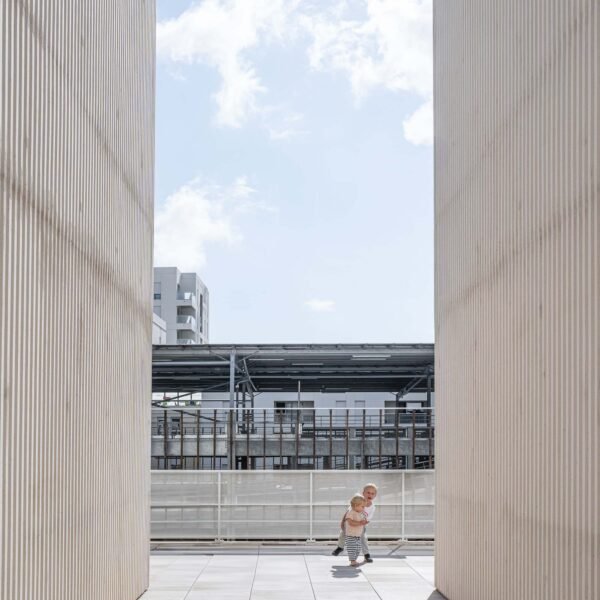 Rémy MARCIANO architecte - Edificio Mixto Mediterráneo Alpha XXL (Stéphane Aboudaram - we are content (s))
