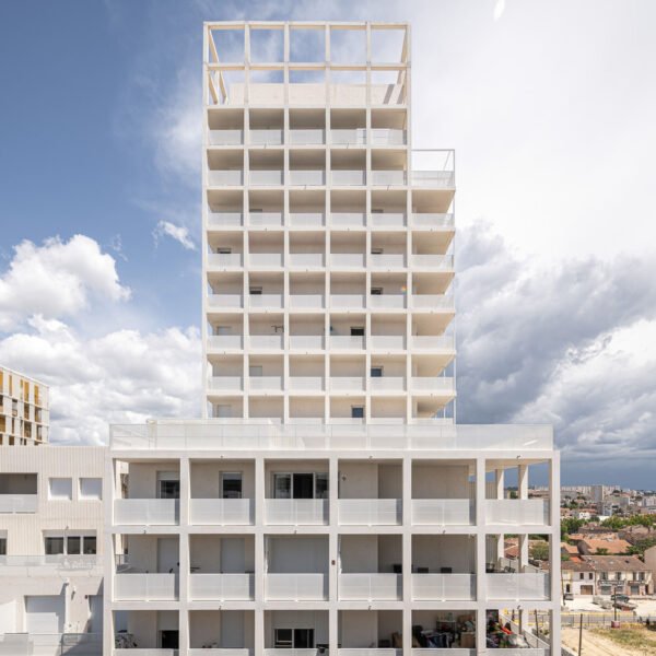 Rémy MARCIANO architecte - Edificio Mixto Mediterráneo Alpha XXL (Stéphane Aboudaram - we are content (s))