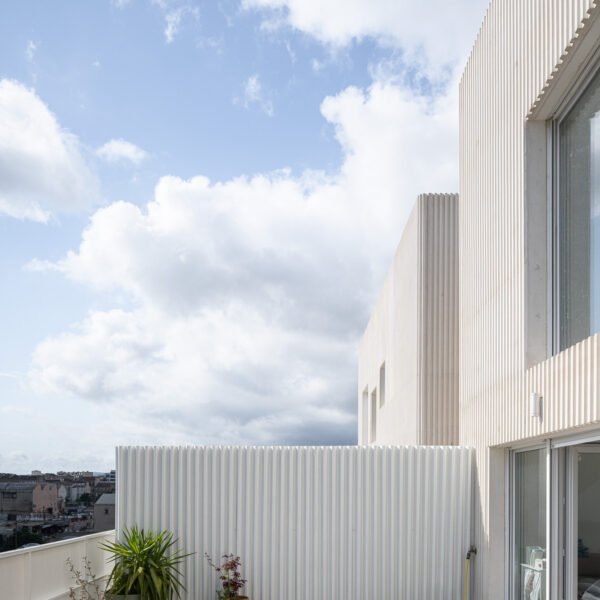 Rémy MARCIANO architecte - Edificio Mixto Mediterráneo Alpha XXL (Stéphane Aboudaram - we are content (s))